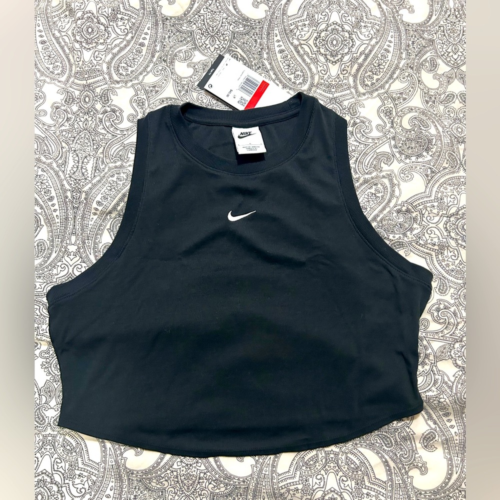 Nike tank top. Size L